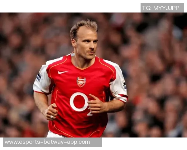 荷兰扎小辫子的足球球星实力与风格兼具引领潮流的赛场新风尚